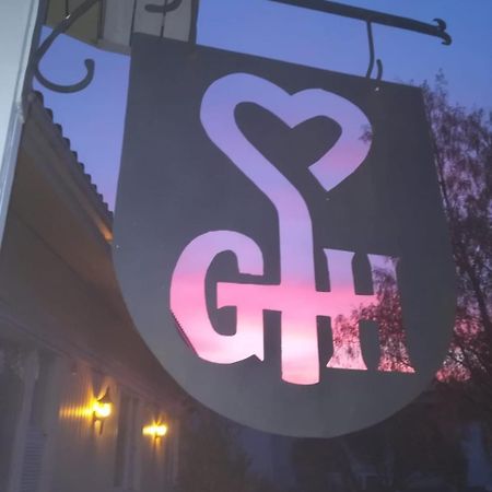Gasthaus Henri Raisio ภายนอก รูปภาพ